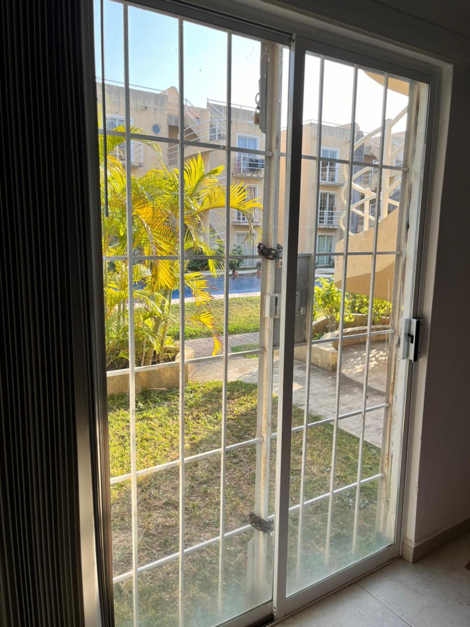 Comodo Depa En Planta Baja En Con Internet Y Clima *